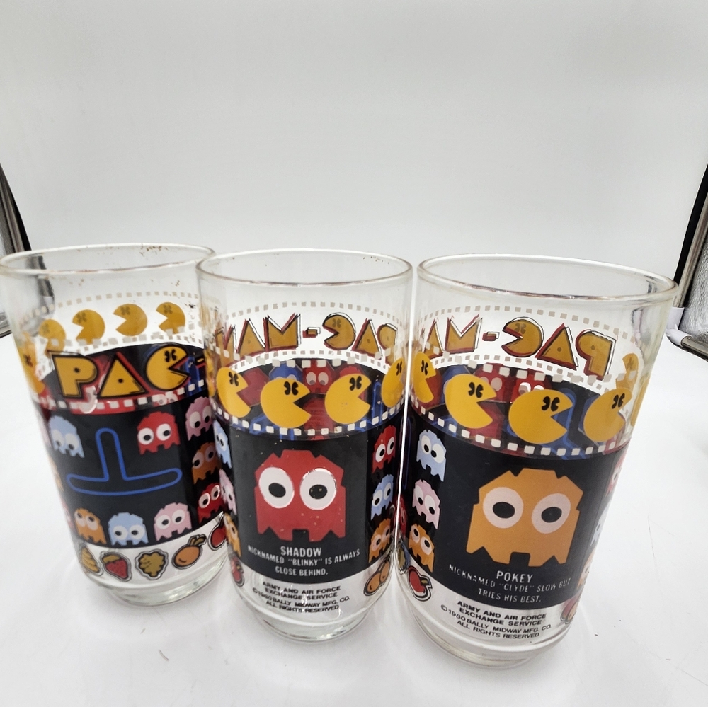3 vintage Pac Man Ghost Glass Bashful Inky Bally Midway 1980 drinking glasses